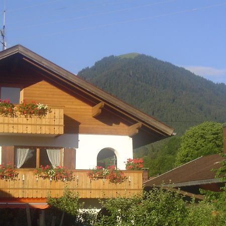 Gaestehaus Peter Wiedemann Lenggries Buitenkant foto